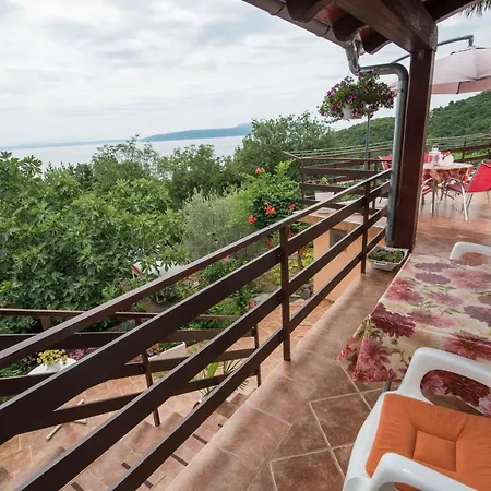 Alba Apartment *